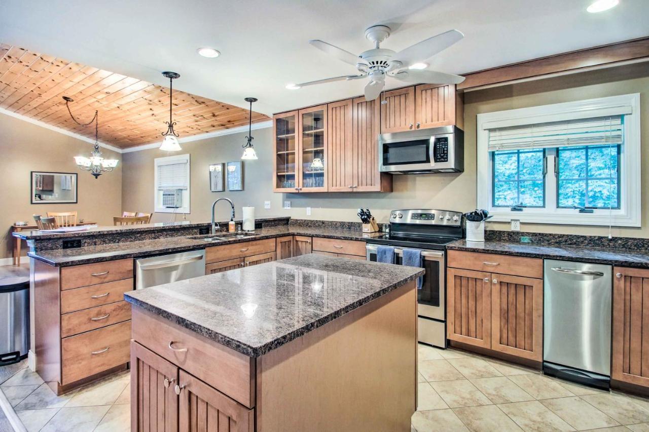 Readfield Retreat With Lake Maranacook Views! Bagian luar foto