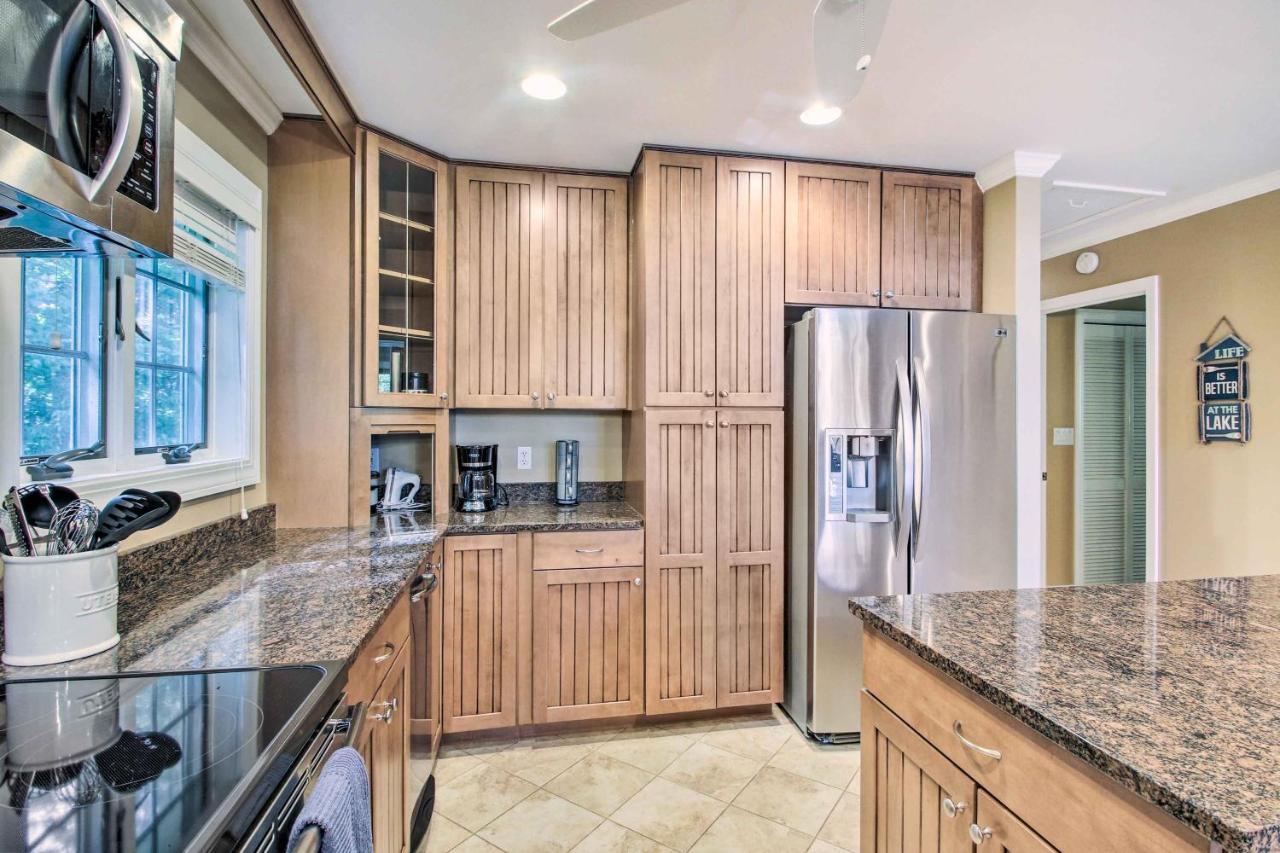 Readfield Retreat With Lake Maranacook Views! Bagian luar foto