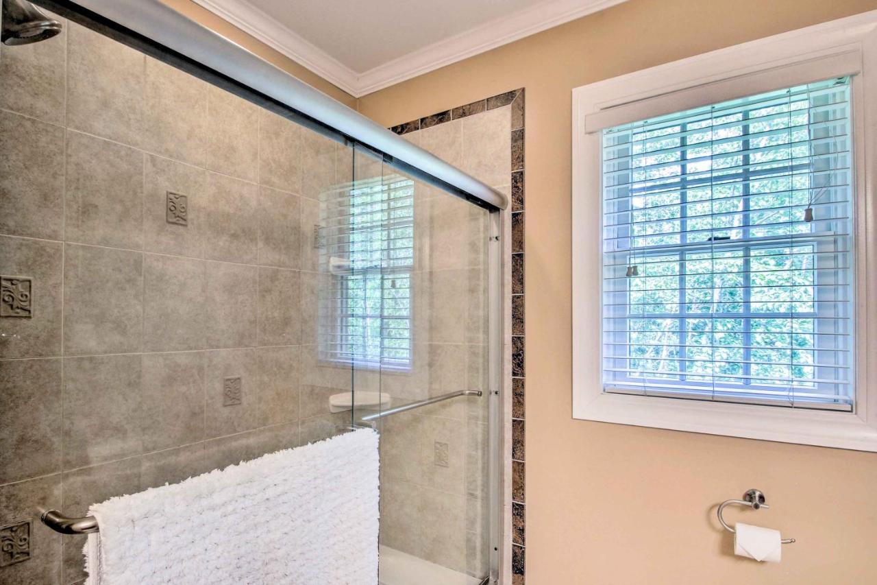 Readfield Retreat With Lake Maranacook Views! Bagian luar foto